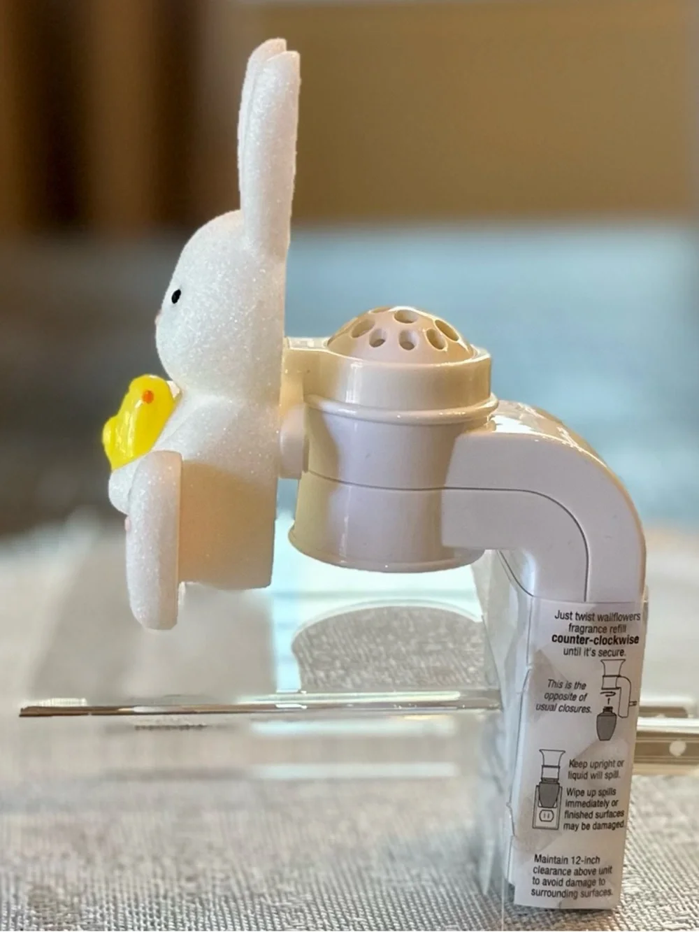 Bath and Body Works Easter Bunny with Chick Wallflower Fragrance Plug - Picture 2 of 6